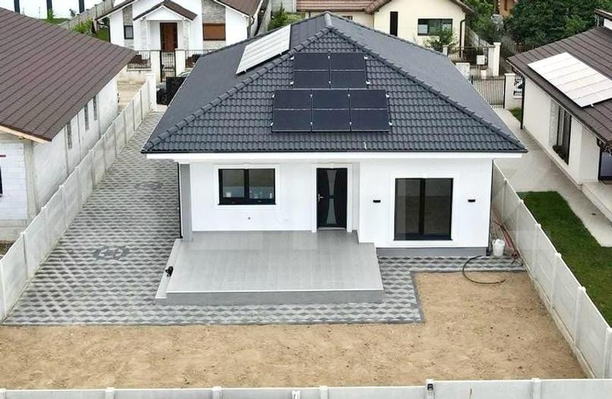 Casă individuală cu 4 camere cu Teren 424 Mp în Micești