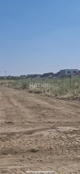 Vand teren 470m comuna Pantelimon granita cu Dobroesti