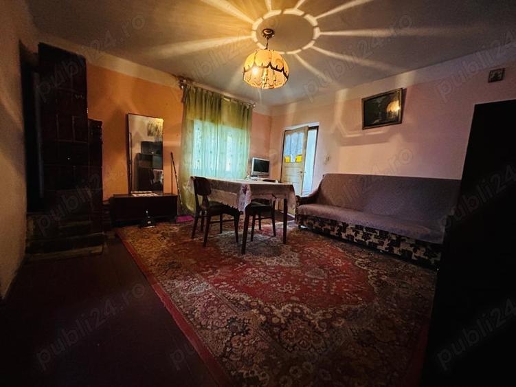 Casă cu 3 camere cu Teren 2872 Mp în Slătioara