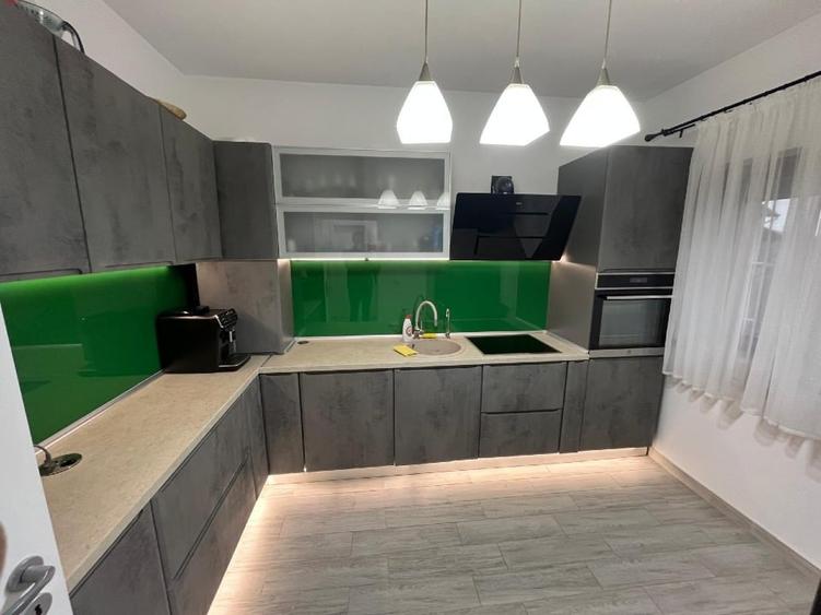 Duplex cu 4 camere cu Canalizare în Moșnița Veche