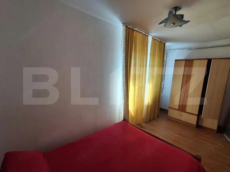 Apartament cu 2 camere semidecomandat în Filiași
