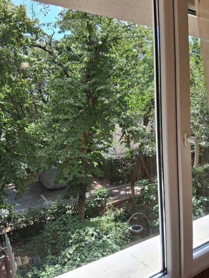 Apartament cu 2 camere semidecomandat, mobilat în Baba Novac