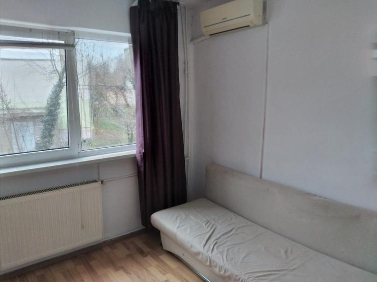 Garsonieră decomandată în Blașcovici