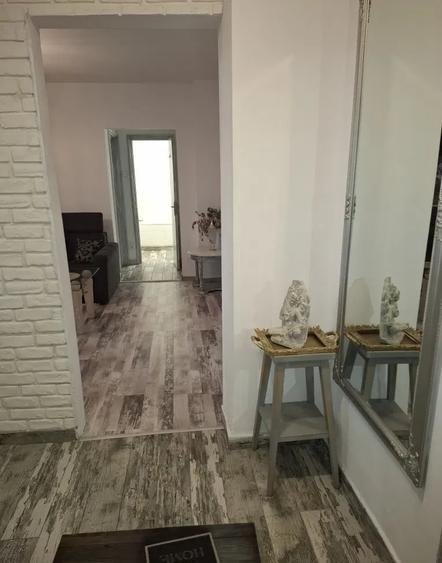 Apartament cu 2 camere semidecomandat, mobilat în Unirii