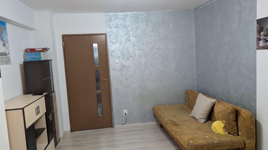 Apartament cu 2 camere decomandat în Malu Roșu