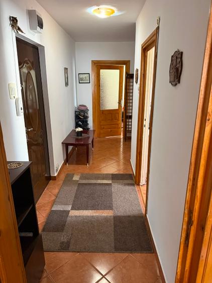 Apartament cu 2 camere decomandat în Calea Romanului
