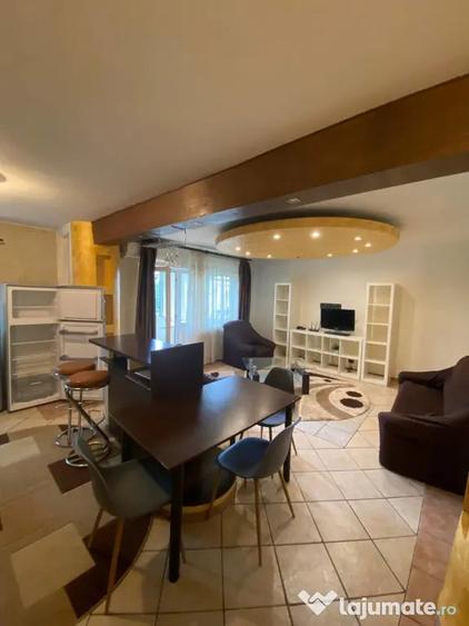 Apartament cu 2 camere decomandat în Parcul Carol