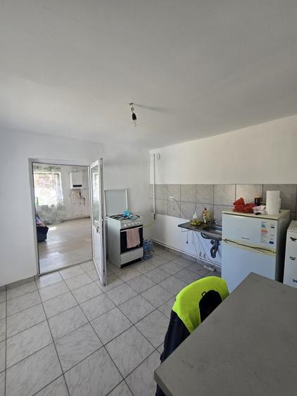 Casă individuală cu 3 camere cu Canalizare în Fratelia