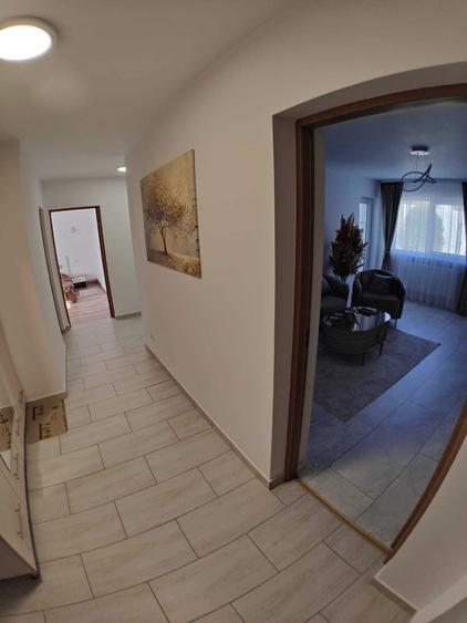 Apartament cu 3 camere decomandat în Ultracentral