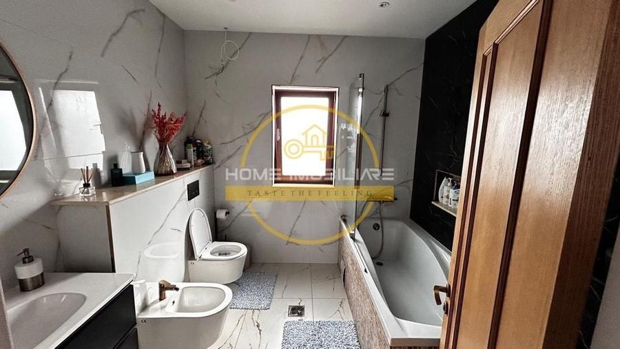 Casă individuală cu 3 camere cu Canalizare în Holboca