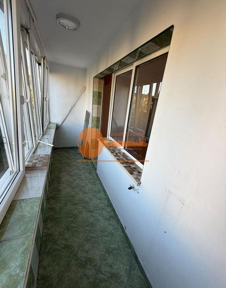 Apartament cu 4 camere decomandat în Gorjului