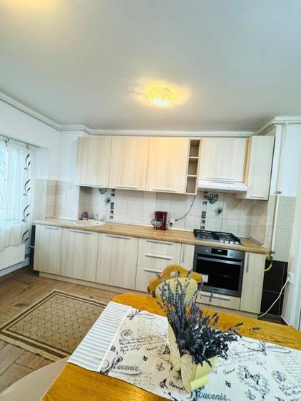 Apartament cu 2 camere semidecomandat, mobilat în Răcădău
