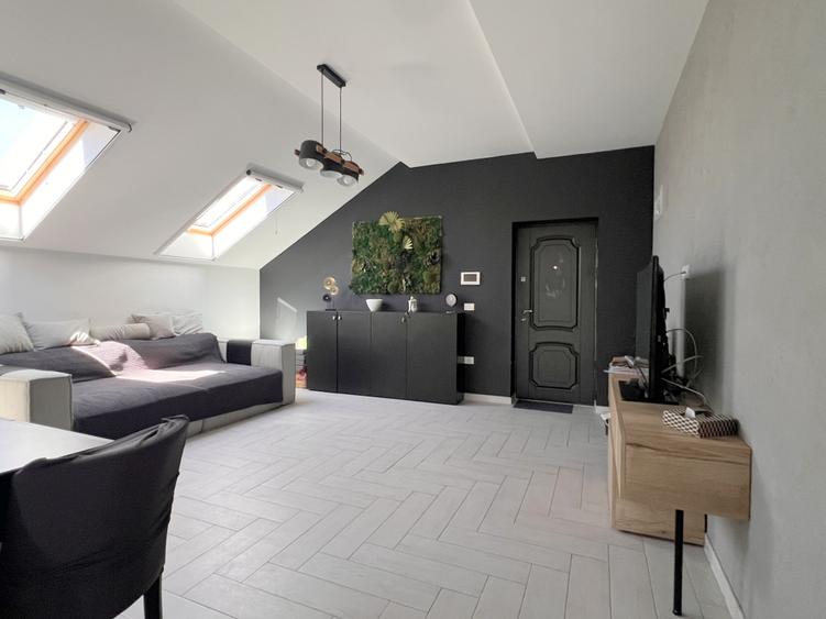 Apartament cu 2 camere semidecomandat în Dumbrăvița