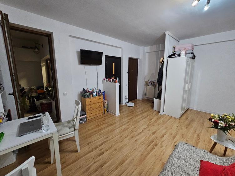 Garsonieră semidecomandată în Străulești
