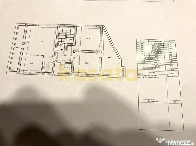 Apartament cu 3 camere decomandat în Est