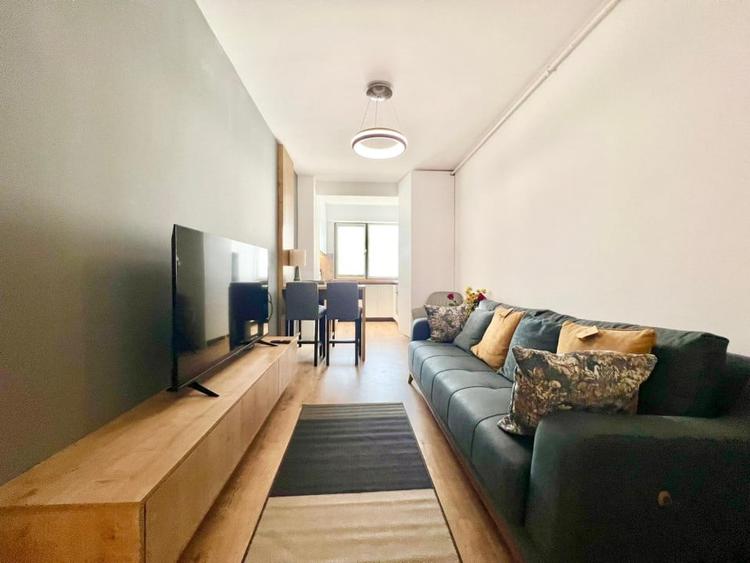 Apartament cu 2 camere semidecomandat, mobilat în Pipera