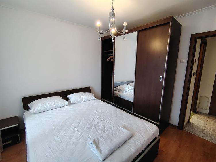 Apartament cu 2 camere decomandat în Drumul Taberei