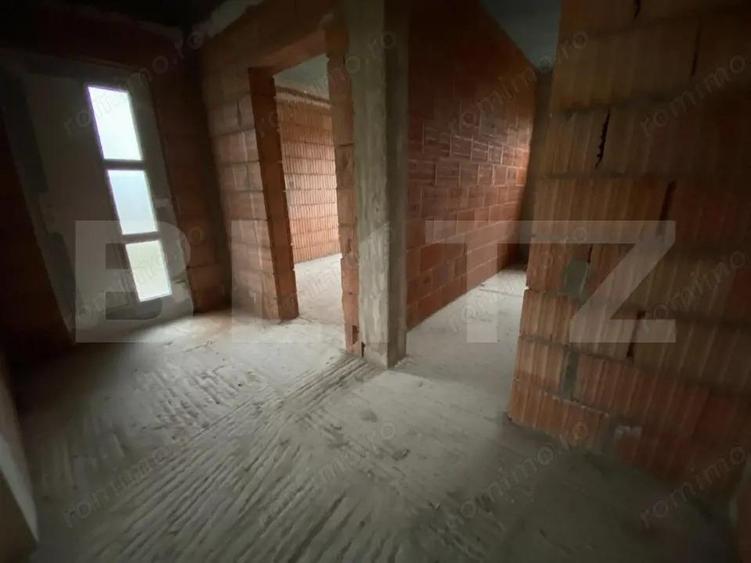 Casă cu 3 camere cu Teren 284 Mp în Urseni