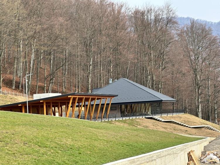 Teren Construcții intravilan de 12500 mp, în Teșila