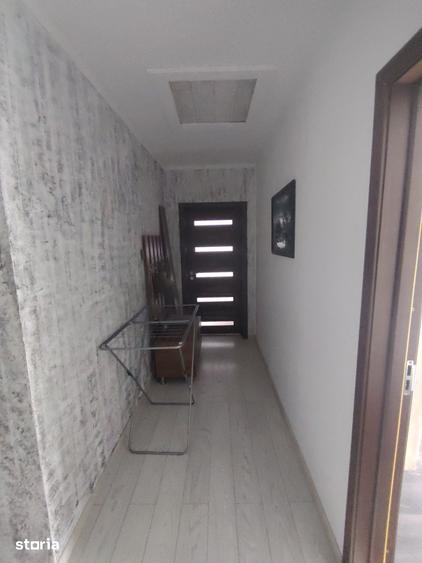 Casă cu 3 camere cu Teren 500 Mp în Vladimirescu