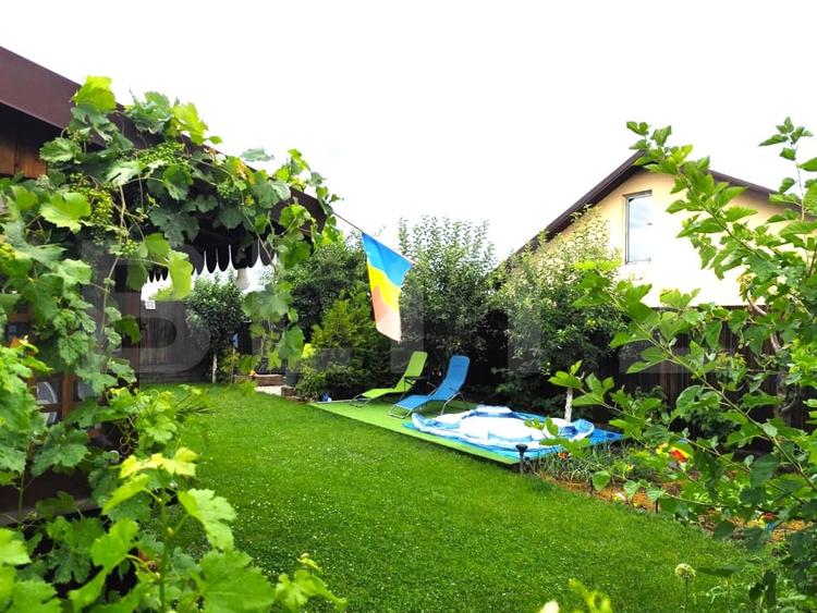 Casă individuală cu 4 camere cu Canalizare în Valea Ursului