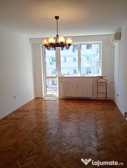 Apartament cu 4 camere decomandat în Ultracentral