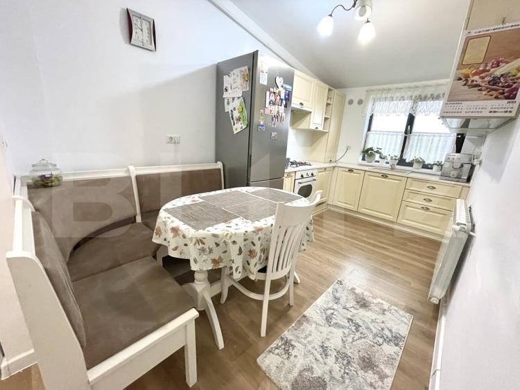 Apartament cu 2 camere semidecomandat, mobilat în Ipotești