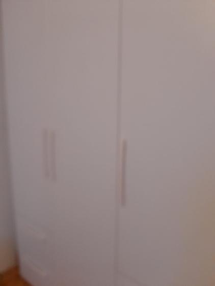 Apartament cu 3 camere semidecomandat, mobilat în Iancului