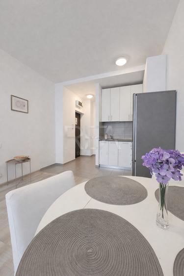 Apartament cu 2 camere semidecomandat, mobilat în Mihai Bravu