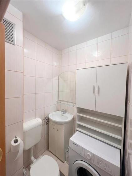 Apartament cu 3 camere decomandat în Cantemir