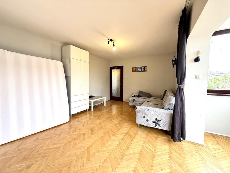 Apartament cu 2 camere semidecomandat, mobilat în Bucovina