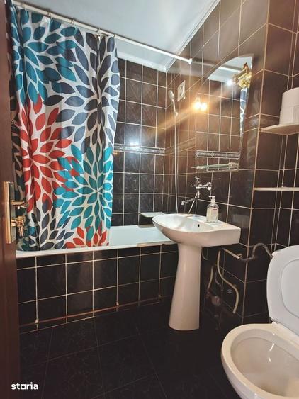 Apartament cu 2 camere semidecomandat în Craiovei