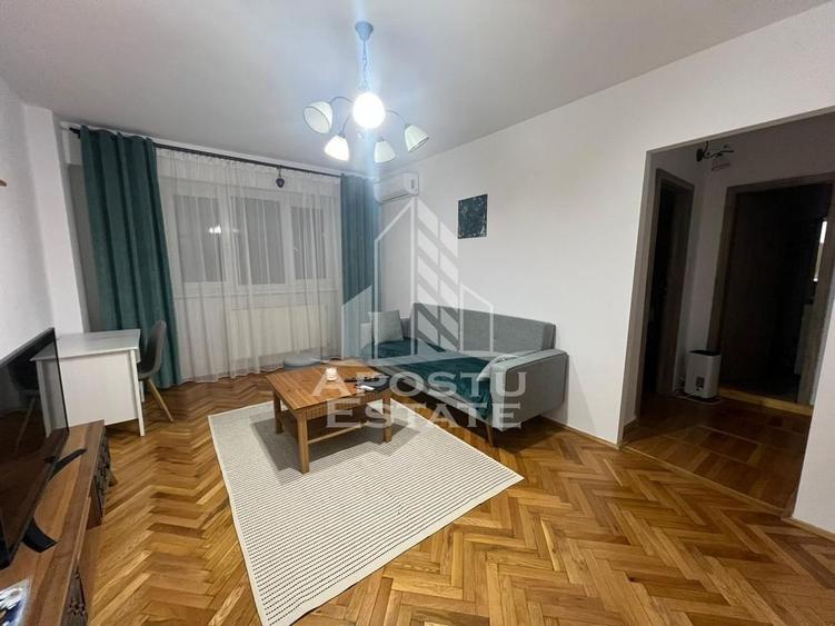 Apartament cu 2 camere semidecomandat, mobilat în Dacia