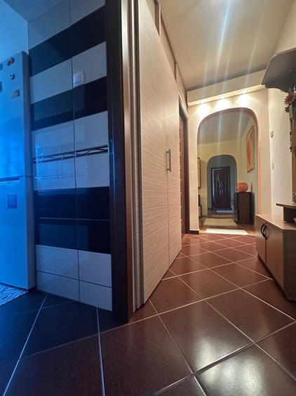 Apartament cu 3 camere în Circumvalațiunii