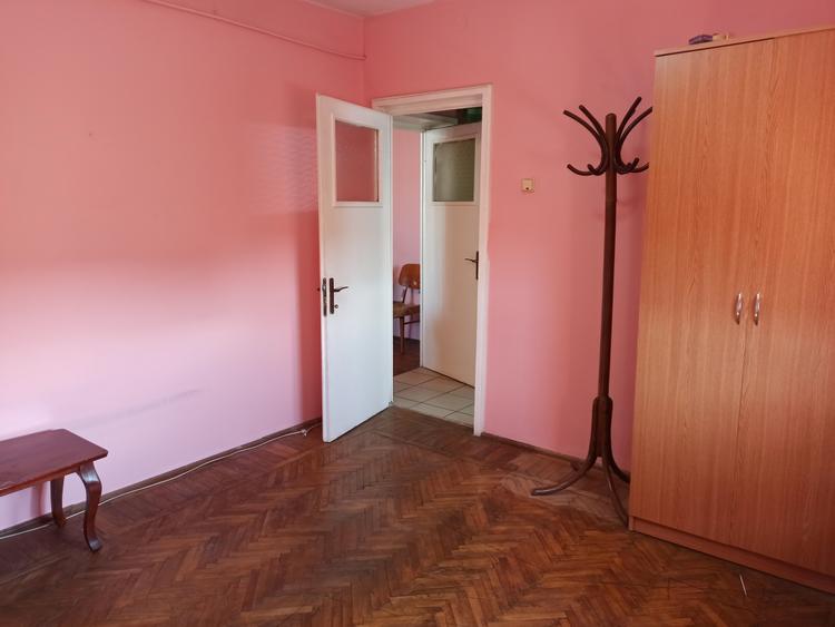 Apartament cu 2 camere semidecomandat în Calea București