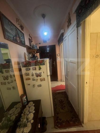Apartament de vanzare, etaj 1, 35 mp, zona Nufarul - 5