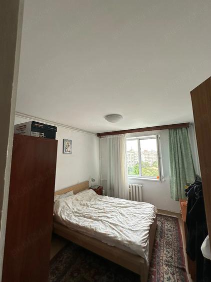 Apartament cu 4 camere decomandat în Rahova