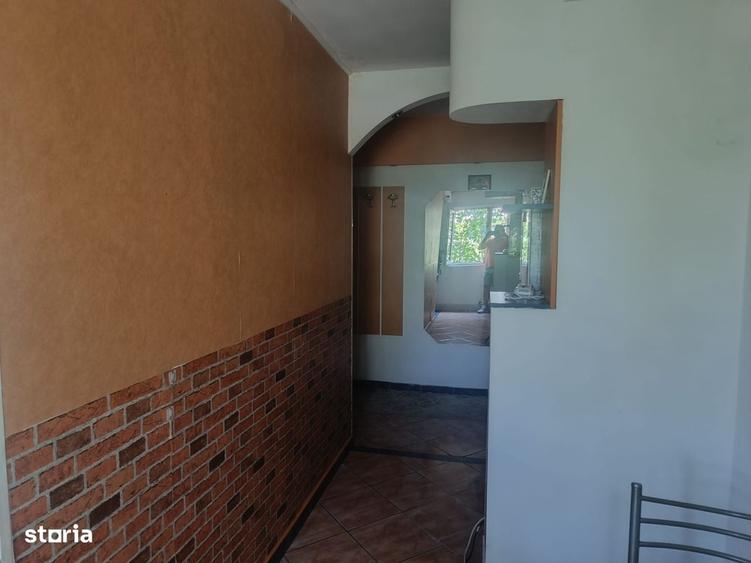 Garsonieră decomandată în Sărari