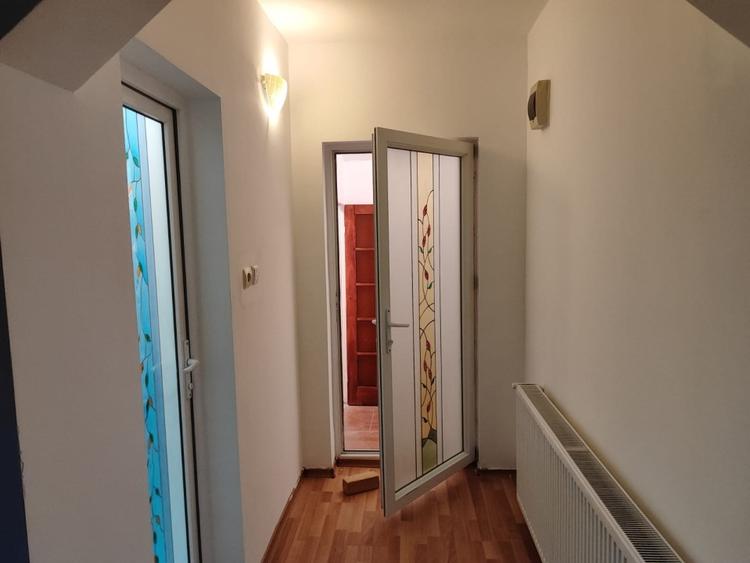Casă individuală cu 3 camere cu Canalizare în Valu lui Traian