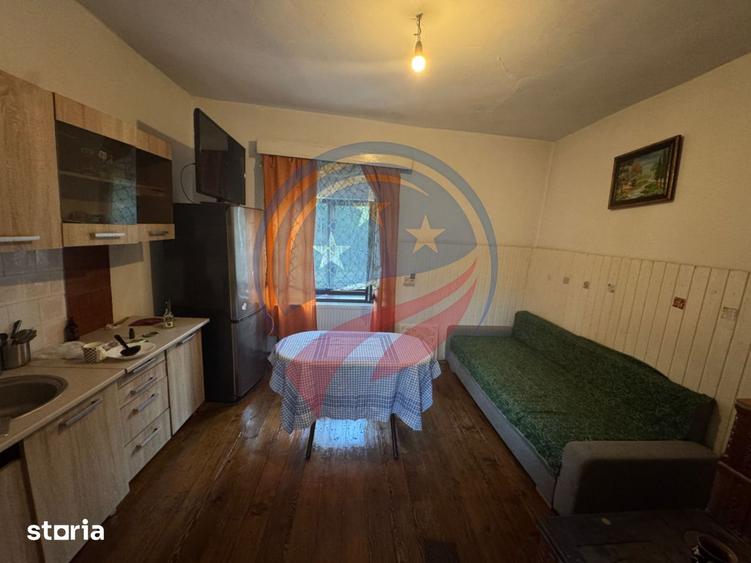 Casă cu 7 camere cu Canalizare în Orodel