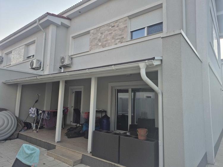 Casă cu 4 camere cu Teren 300 Mp în Central