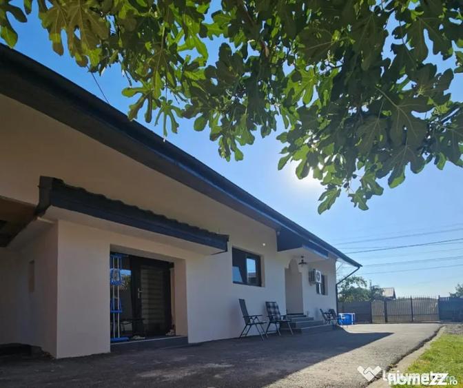 Casă cu 3 camere cu Teren 800 Mp în Păulești