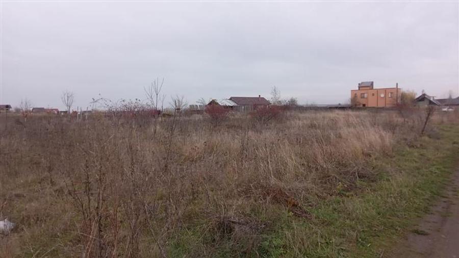 Teren Construcții intravilan de 1000 mp, în Rediu