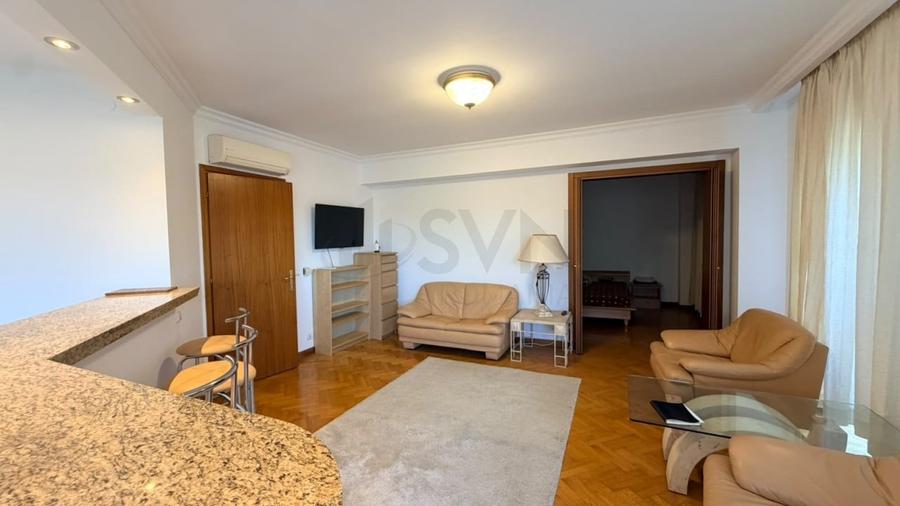 Apartament cu 3 camere semidecomandat, mobilat în Kiseleff