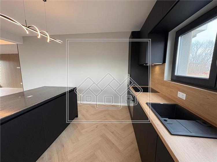Apartament cu 5 camere decomandat în Arhitecților - Calea Cisnădiei