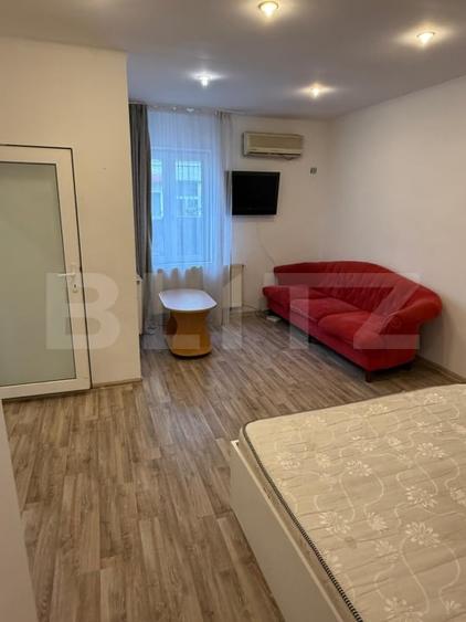 Garsonieră decomandată, mobilată în Ultracentral