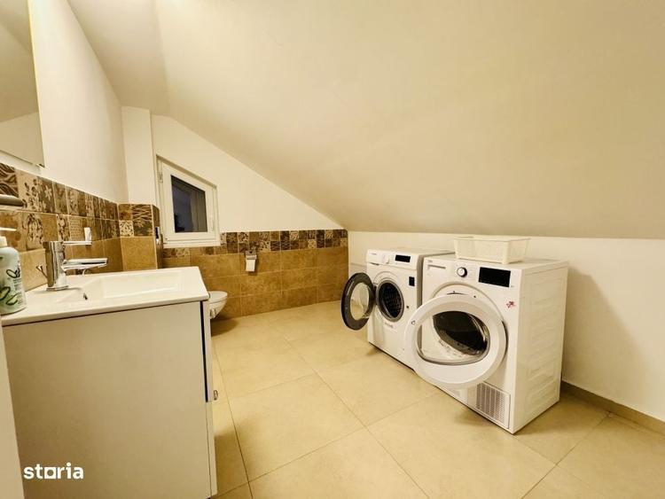 Casă cu 4 camere în Central