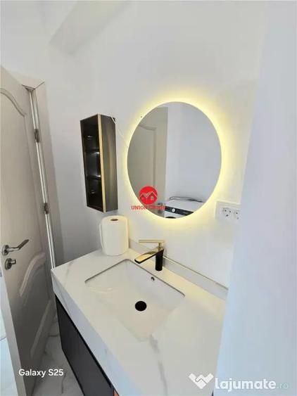 Apartament cu 3 camere decomandat în Mamaia