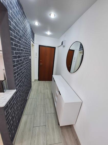 Apartament cu 2 camere semidecomandat în Luncă