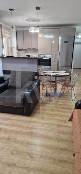 Apartament cu 3 camere decomandat în Hipodrom 3